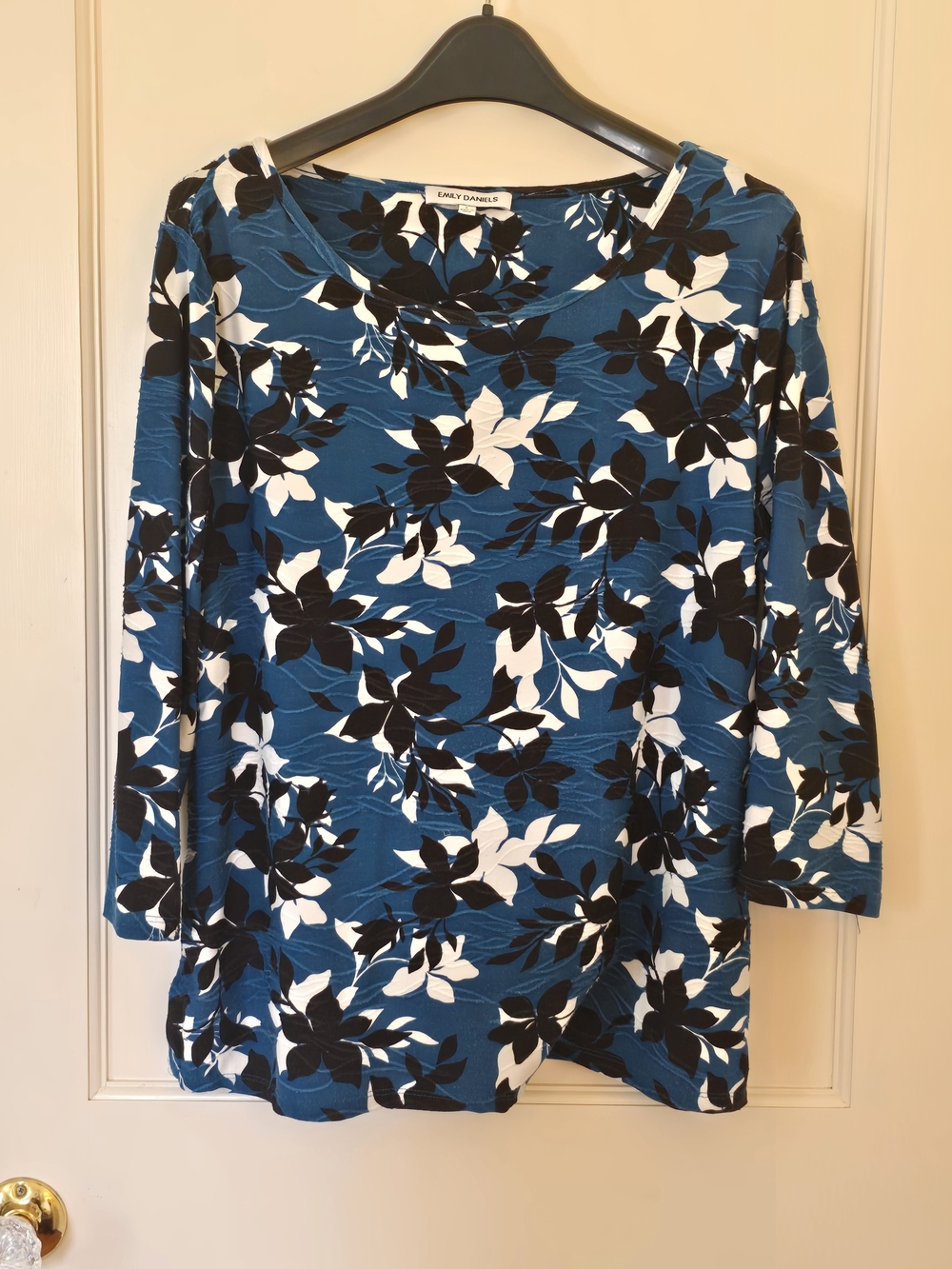 Emily Daniels Teal Floral 3/4 Sleeve Textured Blouse - Women's
